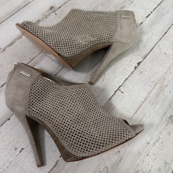 Gianfranco Ferre Heeled Booties 38 Size 8 Perforated Peep Toe Zipper Designer - Picture 2 of 7